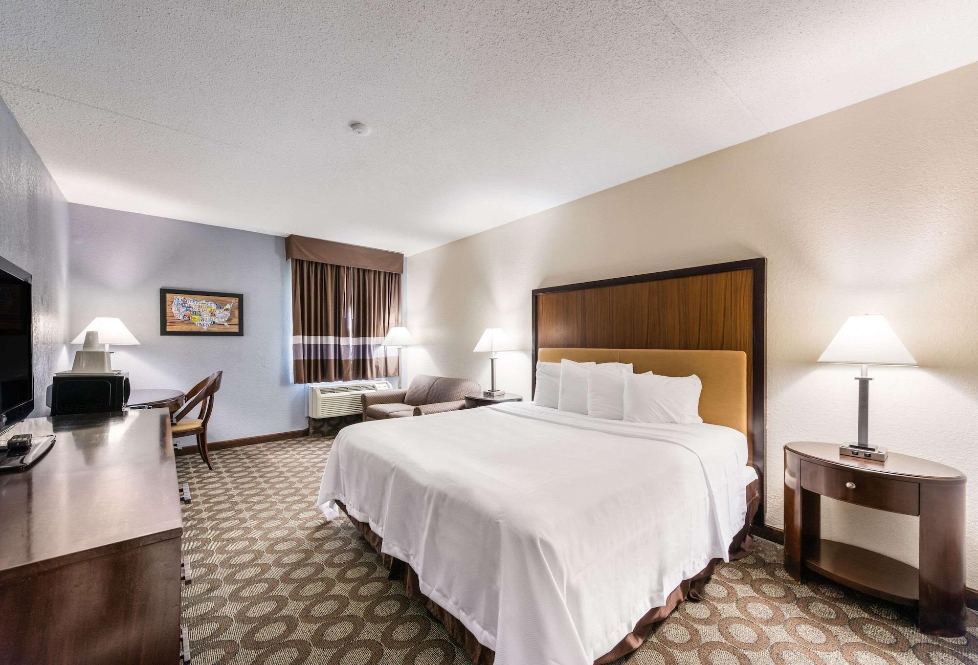 Econo And Hotel 2*